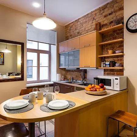 Kalnina Quiet In City Center Apartment Riga