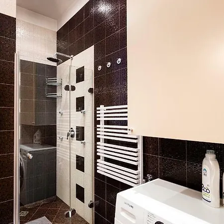 Apartment Kalnina Quiet In City Center Riga