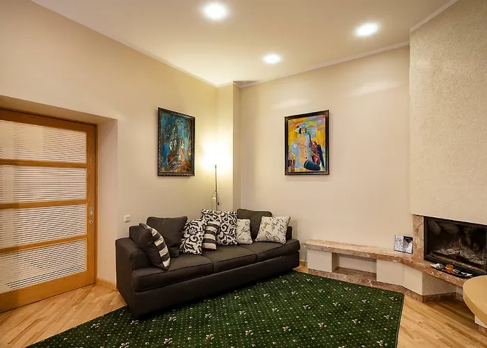 Kalnina Quiet In City Center Lägenhet