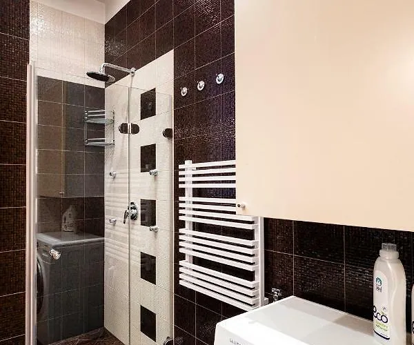 Lägenhet Kalnina Quiet In City Center Riga