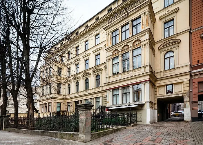 Kalnina Quiet In City Center *